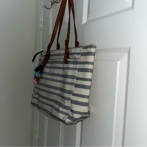 Fossil Gray White Striped Tote Bag Purse Pom Pom tassels 18” x 11” - Picture 3 of 6